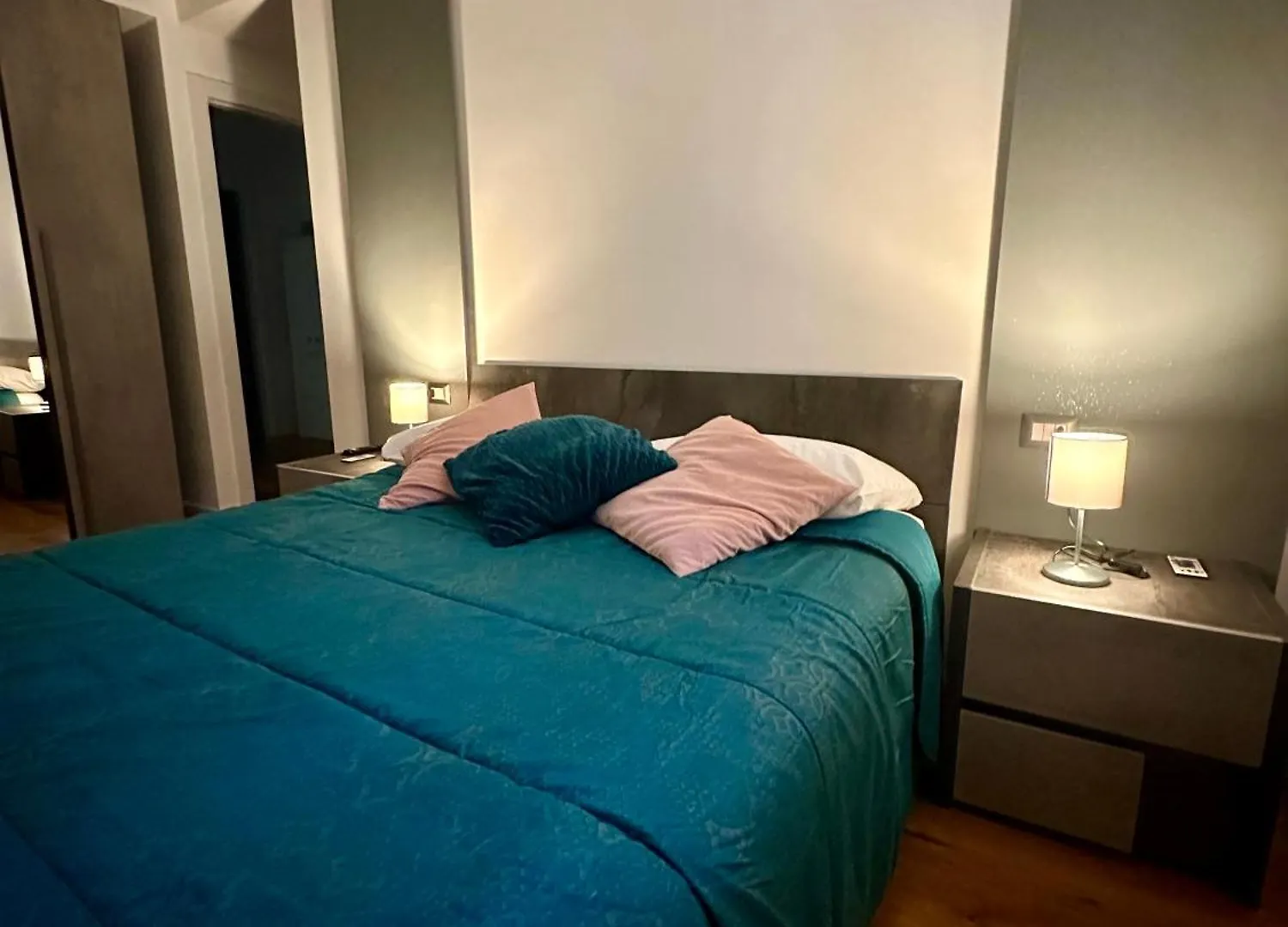 Loreto Blue House Milan Apartment